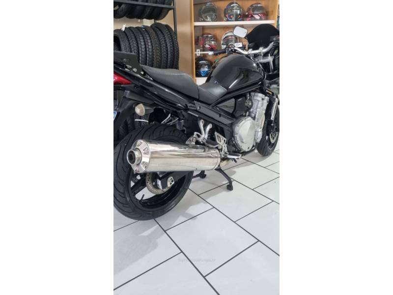 SUZUKI - BANDIT - 2009/2009 - Preta - R$ 28.490,00