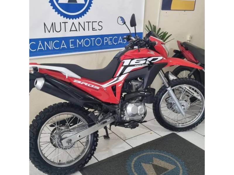 HONDA - NXR 160 - 2015/2015 - Vermelha - R$ 14.900,00
