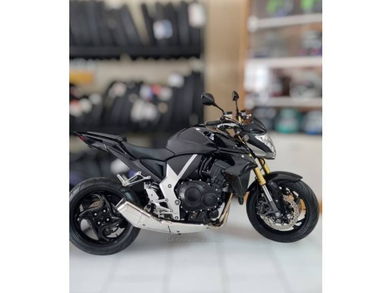 HONDA - CB 1000R - 2014/2014 - Preta - R$ 52.900,00